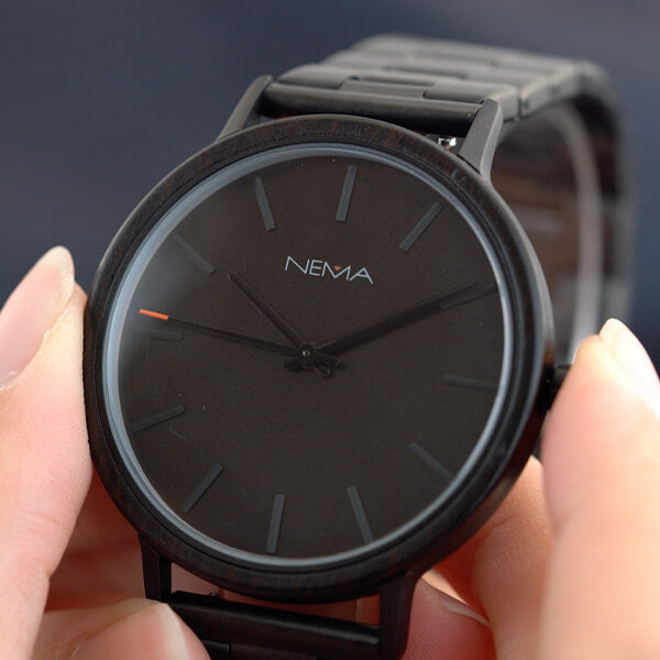 Matta Ebony Stainless Link Monochrome